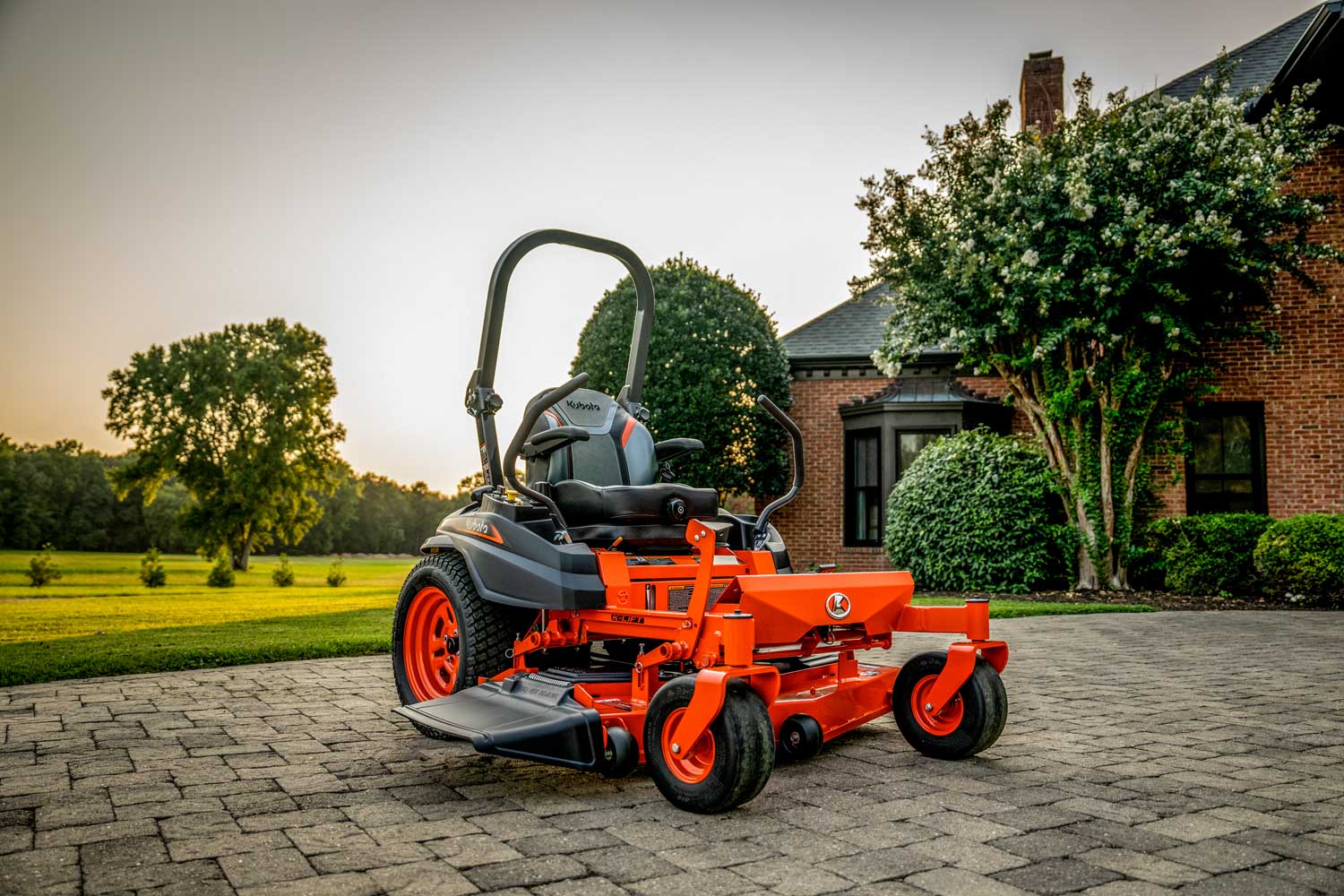 US産　モンタナ　選抜株 Z400 SERIES MOWERS - Huntsville Tractor & Equipment, Inc.